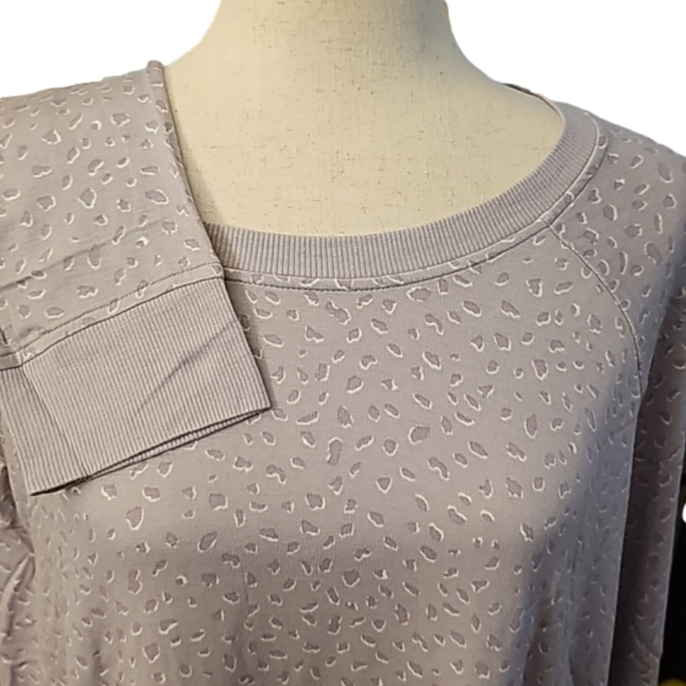 ALFANI Intimates Crewneck Longsleeve Pullover XL Purple Animal Print